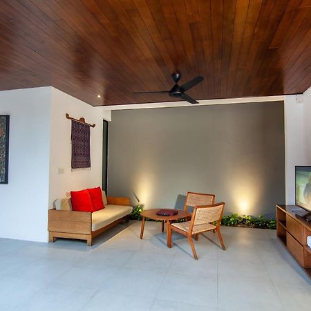 Abia Villa Legian Εξωτερικό φωτογραφία